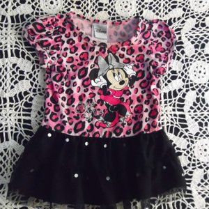 Disney Childs 2t top (191bost) preowned has been cleaned. good condition